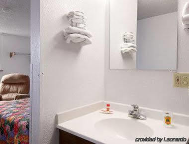Super 8 By Wyndham Glendive Otel Dış mekan fotoğraf