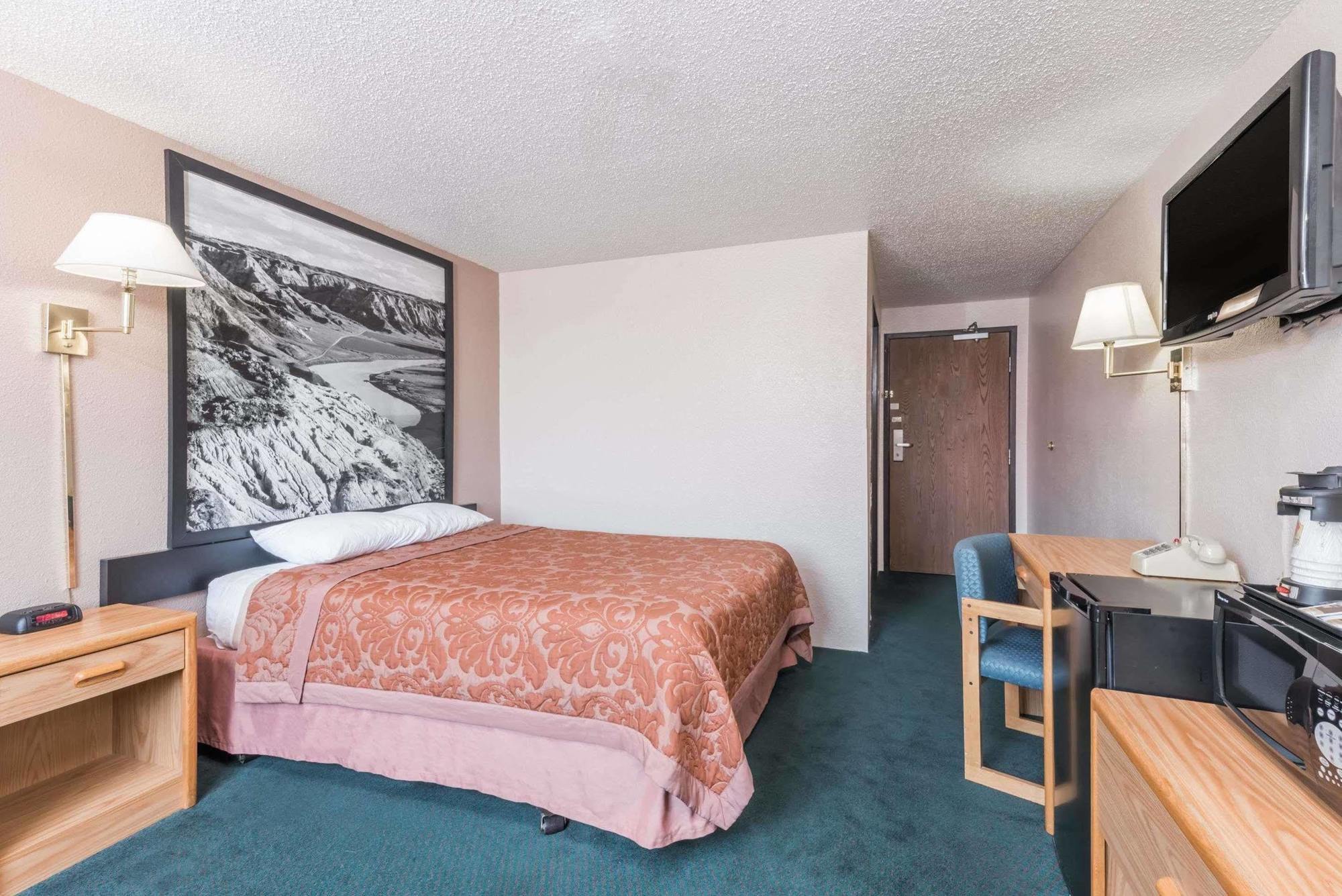 Super 8 By Wyndham Glendive Otel Dış mekan fotoğraf