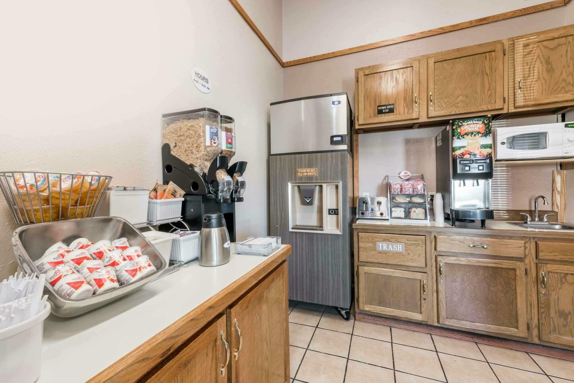 Super 8 By Wyndham Glendive Otel Dış mekan fotoğraf